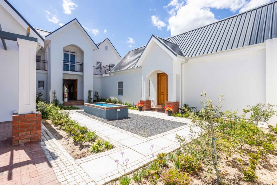 5 Bedroom Property for Sale in Val De Vie Estate Western Cape